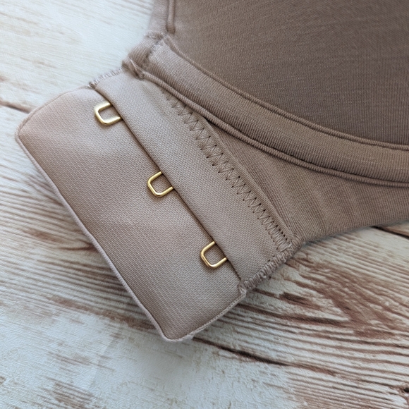 Thirdlove beige lightly lined wirefree front close nursing pumping bra size 36A - Picture 7 of 8